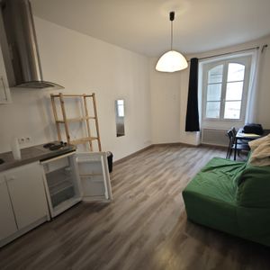 BORDEAUX SAINT-MICHEL / STUDIO MEUBLE 20M2 EN TRES BON ETAT - Photo 2