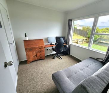 Charming 3-Bedroom Home – Your New Retreat! - Photo 3
