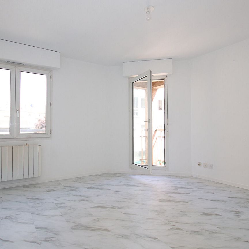 Appartement 2 pièces de 42.52 m² avec balcon et place de parking privée à louer à METZ SABLON, - Photo 1