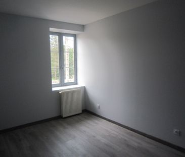 Location Appartement 3 pièces 58m² POUILLY SOUS CHARLIEU 42720 - Photo 1