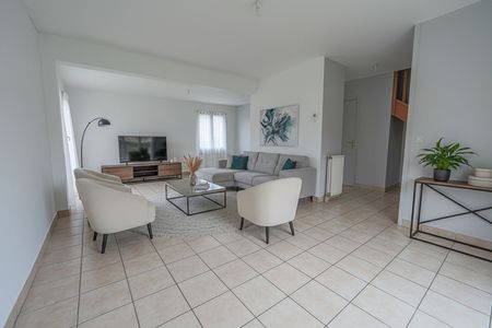 Location Maison 5 pièces 114m² FRANQUEVILLE ST PIERRE 76520 - Photo 3