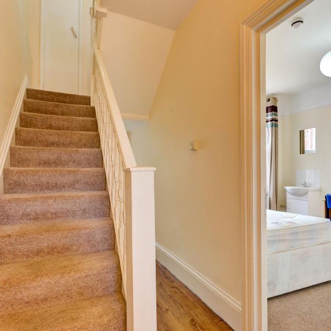 6 bedroom house to rent - Photo 1