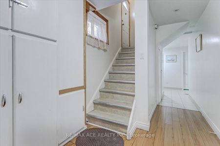 Detached Home For Lease | E8133538 - Photo 2