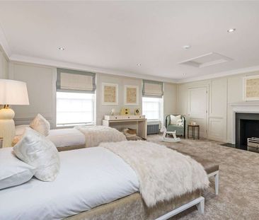 An elegant Grade II listed Georgian townhouse in the heart of Richmond - Photo 2