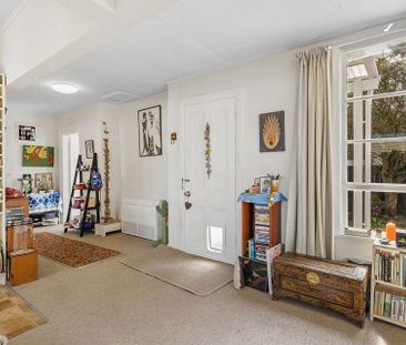 St Kilda Oasis - 2 Bedroom Cat Friendly Flat - Photo 2