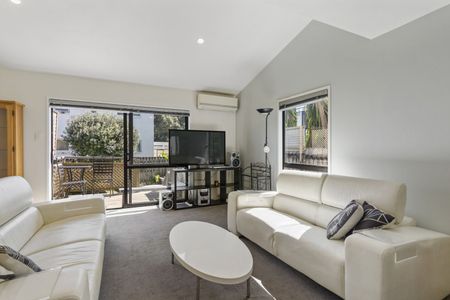 Furnished Townhouse - Secure Gated Community - Photo 3