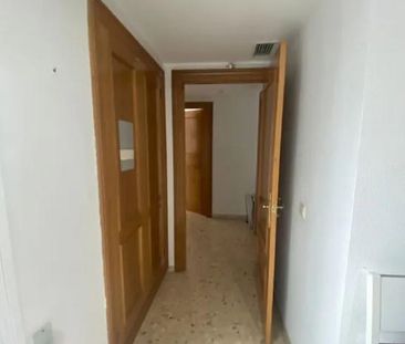 Carrer del Periodista José Ombuen, Valencia, Valencian Community 46010 - Photo 5