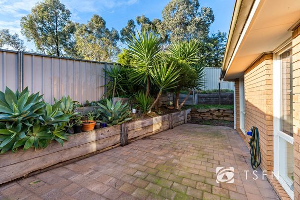 2/13 Proud Terrace, 3550, Flora Hill Vic - Photo 1