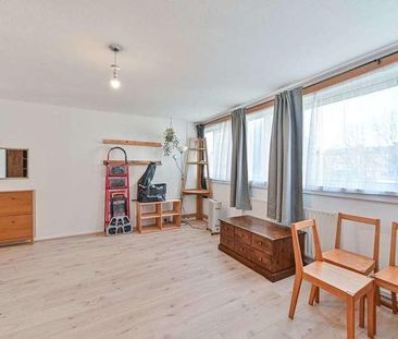 Pelican Estate, Peckham, SE15 - Photo 3