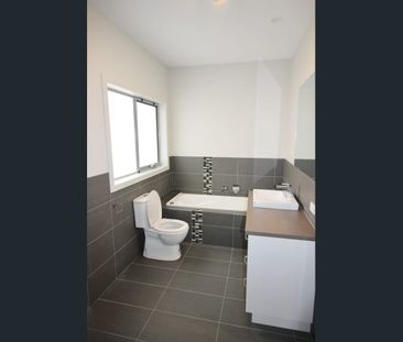 MODERN TWO BEDROOM UNIT WITH DOUBLE GARAGE - Photo 6