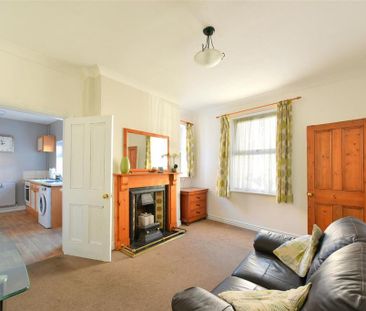 3 bedroom terraced house to rent - Photo 6