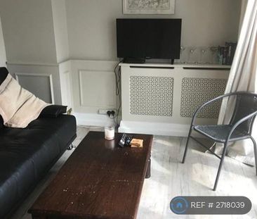 1 bedroom in a house share to rent - Photo 6