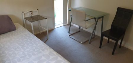 Furnished single room For International student - Photo 3
