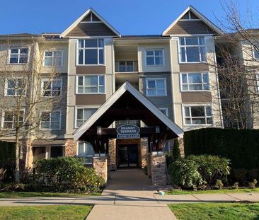 Bright & Spacious Top-Floor 2 Bedroom/2 Bathroom - Photo 1