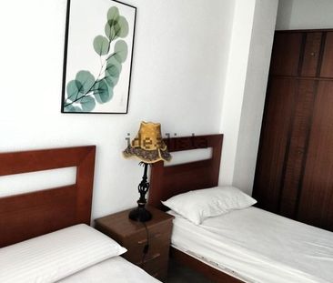 Alquiler de piso en Calle Guadix - Photo 4