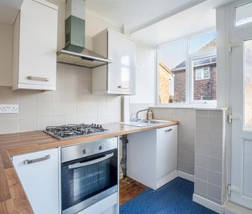 3 bedroom terraced house to rent - Photo 6