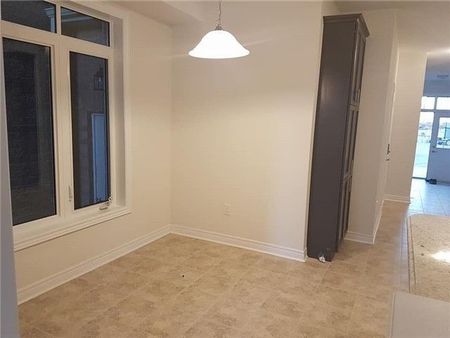 For Lease - 121 Huguenot Road, Oakville, Ontario - Photo 2