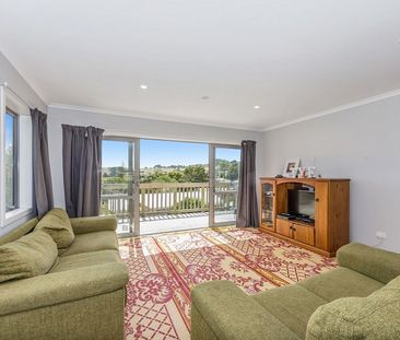 Wellsford, 23A Armitage Road - Photo 1