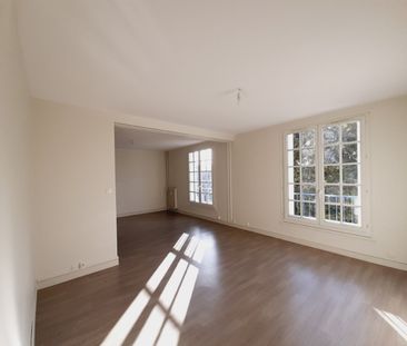 Grand T3 de 85 m² – refait à neuf plein cœur des Halles - Photo 2