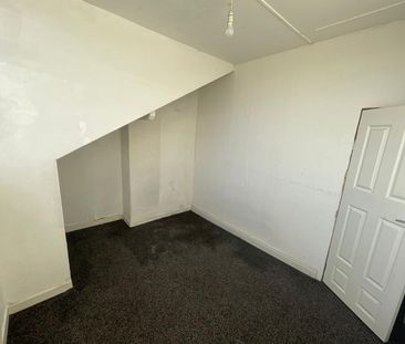 Linden Avenue, Leeds - Photo 2