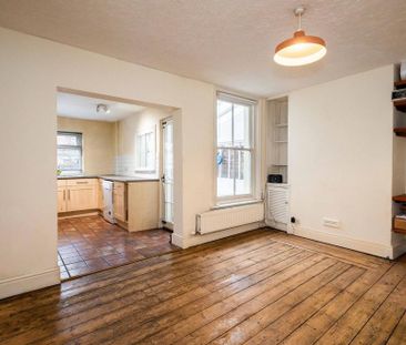 3 bedroom terraced house to rent - Photo 3