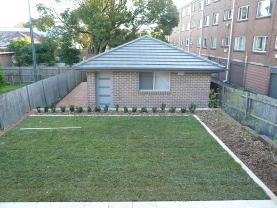 LARGE 2 BEDROOM GRANNY FLAT - Photo 1