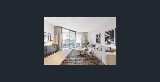 In the heart of Sydney & Luxurious Timber Floor & Spacious-108sqm & Kitchen Island & Close to Everything & UNFURNISHED - Photo 1