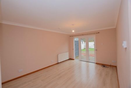 3 bedroom semi-detached house to rent - Photo 3
