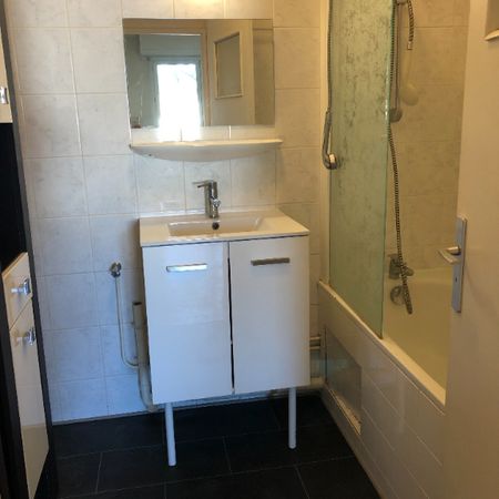 Location Appartement 3 pièces 76m² - Photo 3