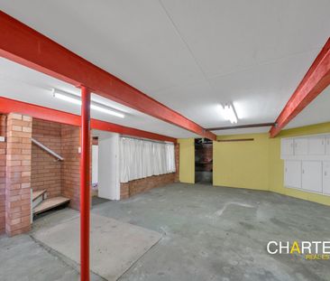 Newly Renovated Family Home in Prime Speers Point Location! - Photo 6