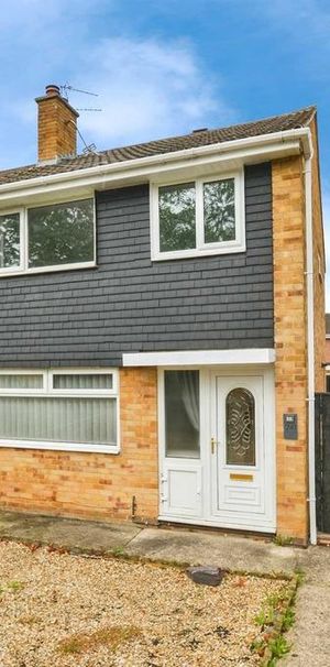 3 bedroom semi-detached house to rent - Photo 1