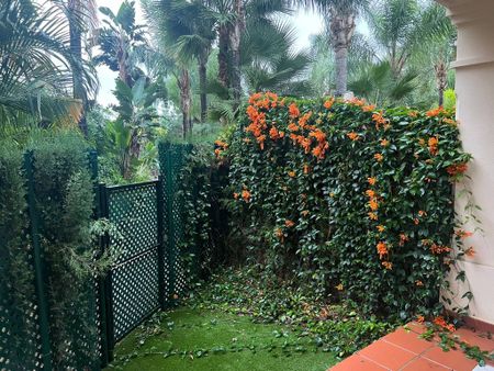 2 bedroom luxury Flat for rent in Nueva Andalucia, Andalusia - Photo 5