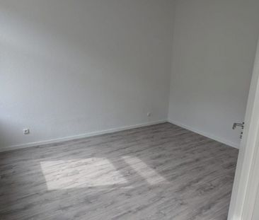 4,5-Zimmer-Wohnung mit zwei Badezimmern - sofort bezugsfrei - Foto 1