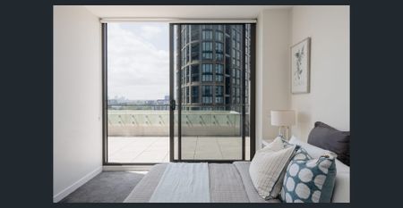 Huge Private Terrace I Stunning City View - Photo 2