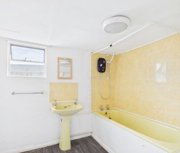 13, Brunswick Square, GL1 - Photo 5