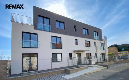 Pronájem bytu 1+kk v osobním vlastnictví 38 m², Roztoky - Photo 5
