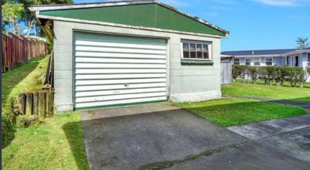 QUIET CENTRAL LOCATION - Photo 4