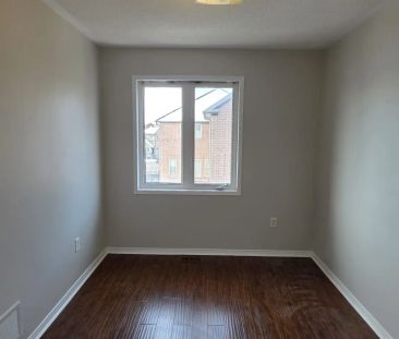 676 Cornell Rouge Boulevard #Rear Coach House - Photo 5