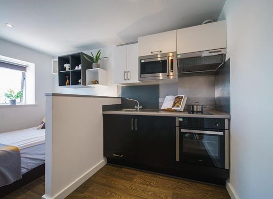 Studio to rent - Photo 1