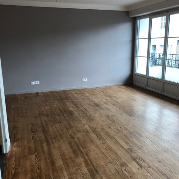 Location Appartement 5 pièces 101m² - Photo 1