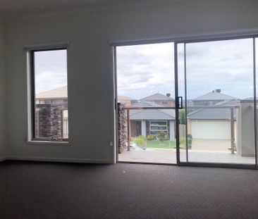 Convenient & Spacious Family Home - Photo 4