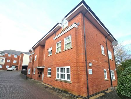 Flat to rent on - Photo 2