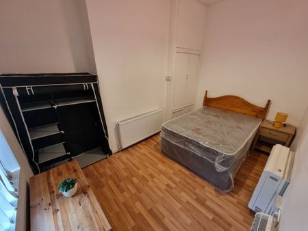 2 Bed Flat, Liverpool, L8 - Photo 4