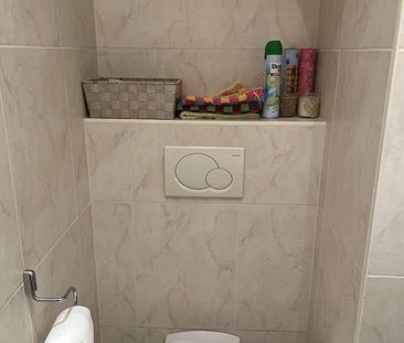 Vollmöblierte 2 Zimmer-Wohnung mit großem Balkon zur Untermiete in ... - Photo 1