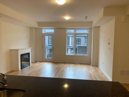 For Lease - 63 Blick Crescent, Aurora, Ontario - Photo 4