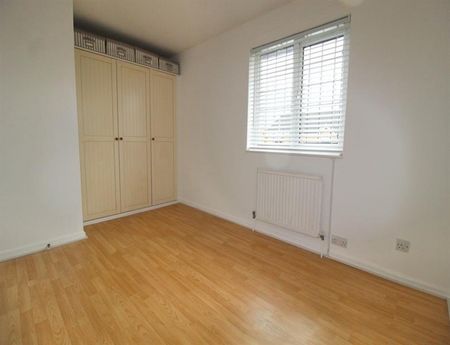 3 Bedroom Semi Detached To Let - Photo 2