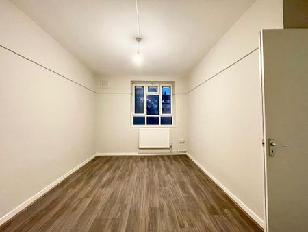 4 bedroom apartment to rent - Photo 3