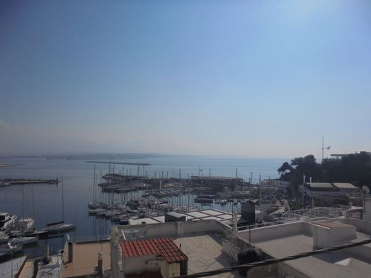 Διαμέρισμα για ενοικίαση Μικρολίμανο (Καστέλλα - Πασαλιμάνι) - Photo 1
