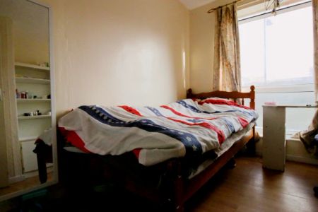 4 Bed / 2 Bath - Photo 4