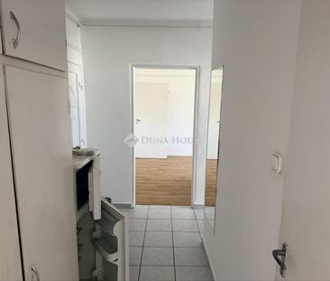 Kiadó jó állapotú panel lakás - Pécs - Fotó 2